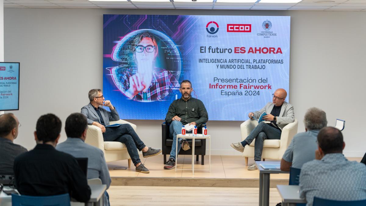 Imgenes del acto 'El futuro es ahora: IA, plataformas y mundo del trabajo'